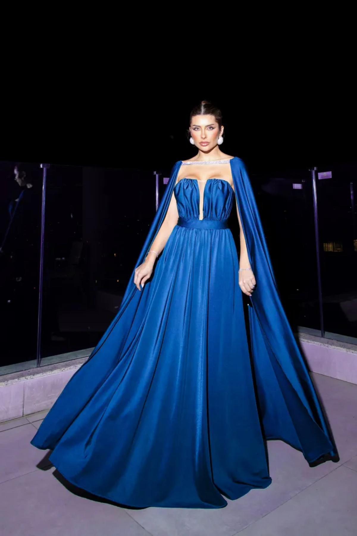 Vestido Longo Tomara-Que-Caia Com Capa - Marcela