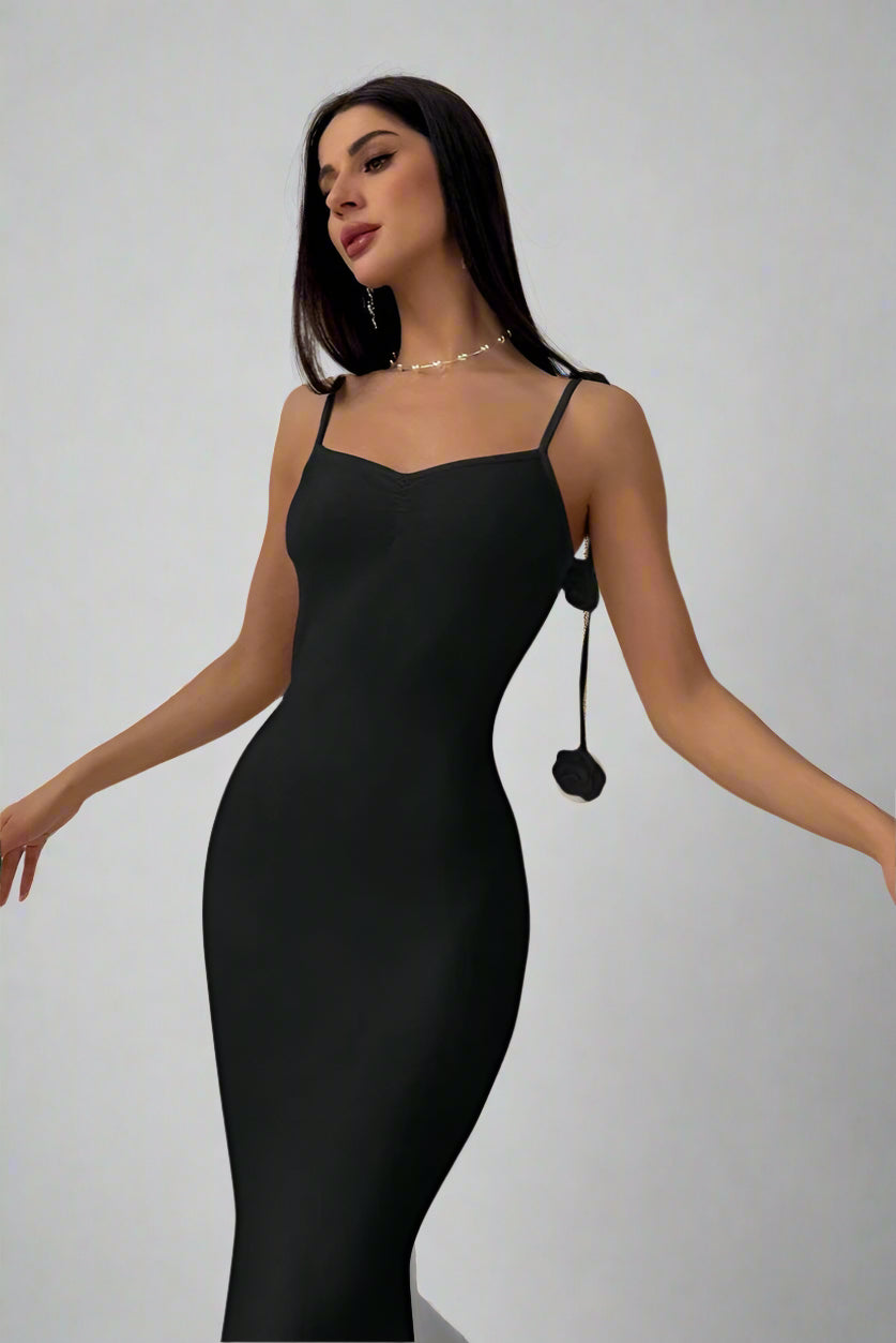 Vestido Longo com Alças Finas e Costas Abertas - Dália