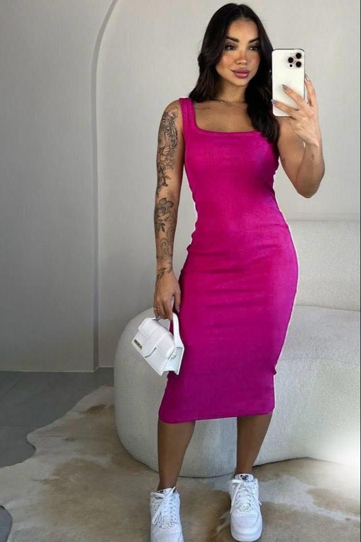 Vestido Midi Tubinho Canelado Colado Modelador Com Alça Confortável - Fabiane