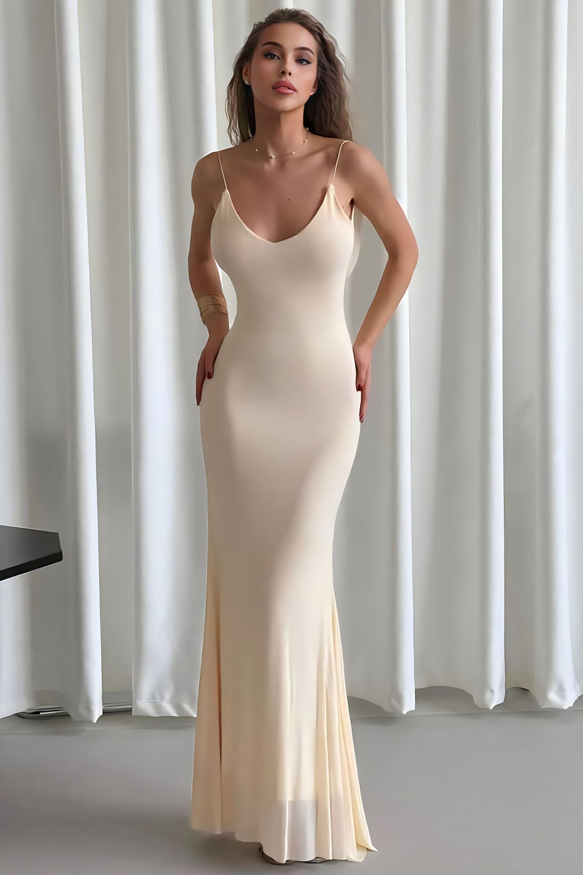 Vestido Longo com Costas Abertas - Adele
